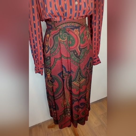 VINTAGE RICH TONE RAYON SKIRT - Picture 3 of 8